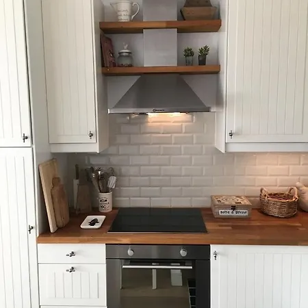 Amelotte Apartment